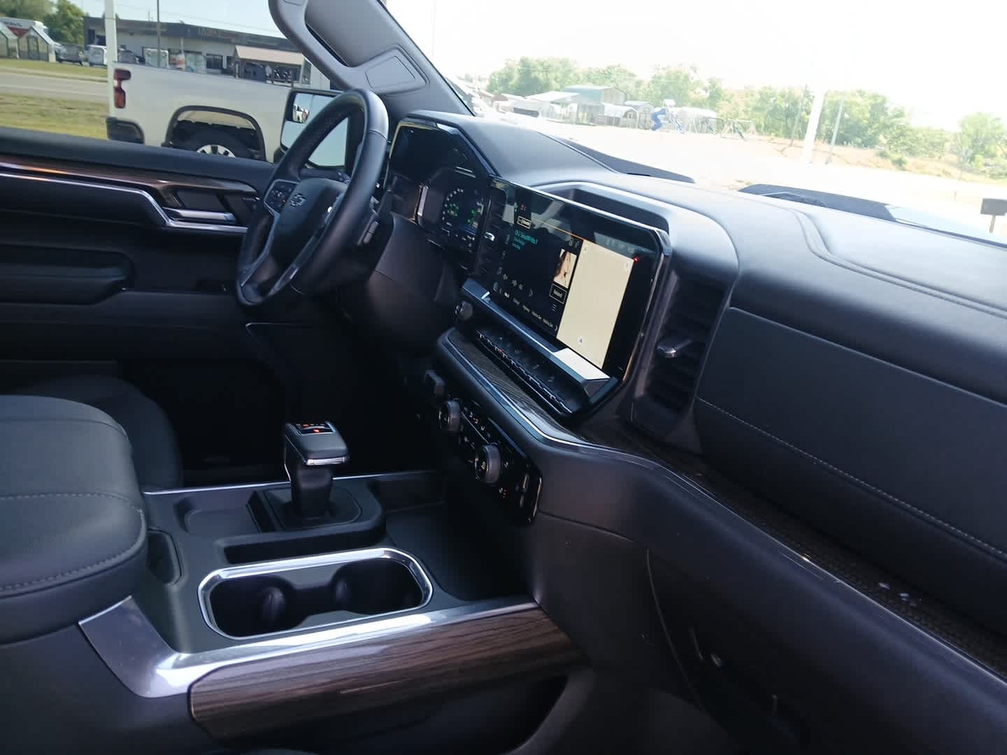 2023 Chevrolet Silverado 1500 4WD Crew Cab Short Bed LT Trail Boss