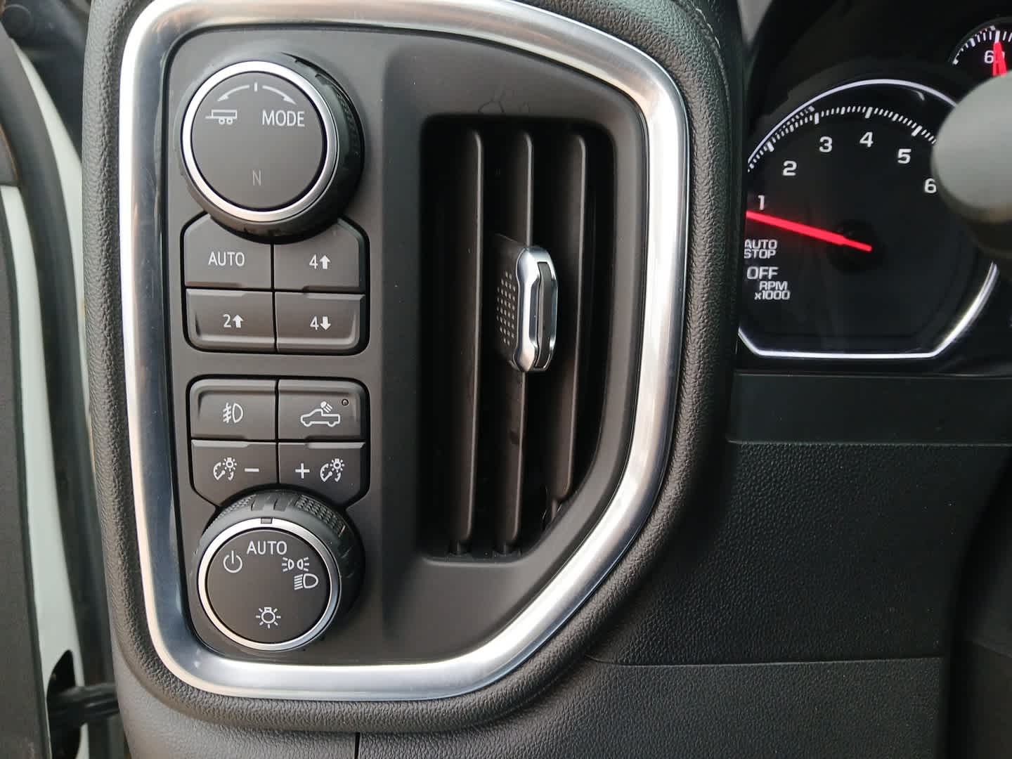 2021 Chevrolet Silverado 1500 4WD Crew Cab Short Bed RST