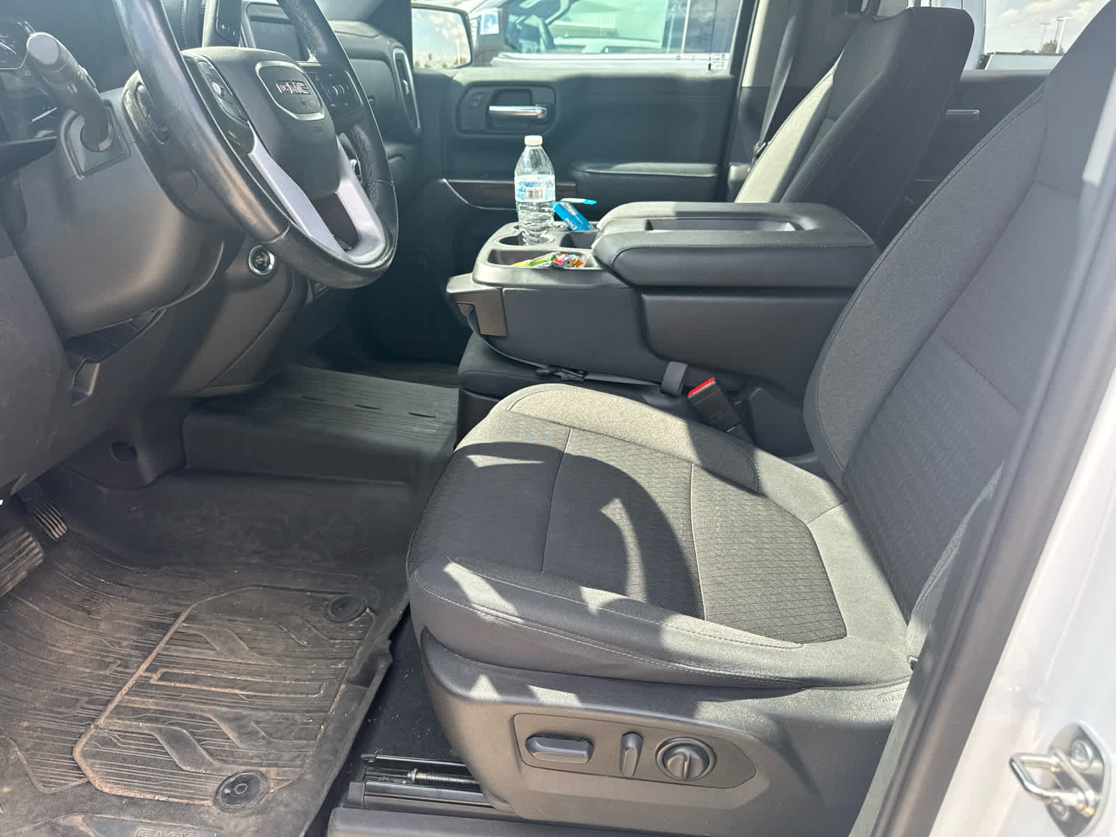 2021 GMC Sierra 1500 4WD Crew Cab Short Box SLE