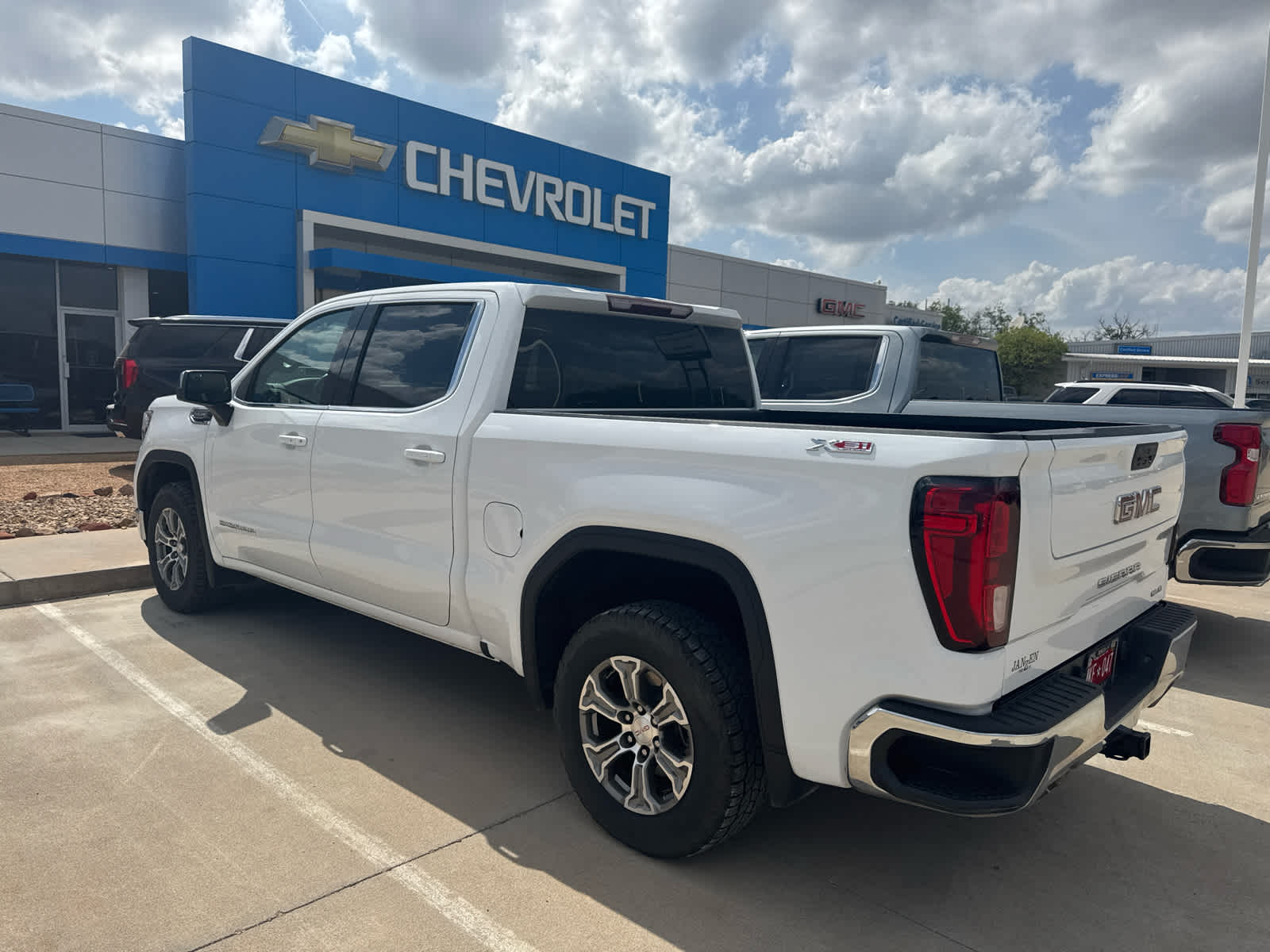 2021 GMC Sierra 1500 4WD Crew Cab Short Box SLE