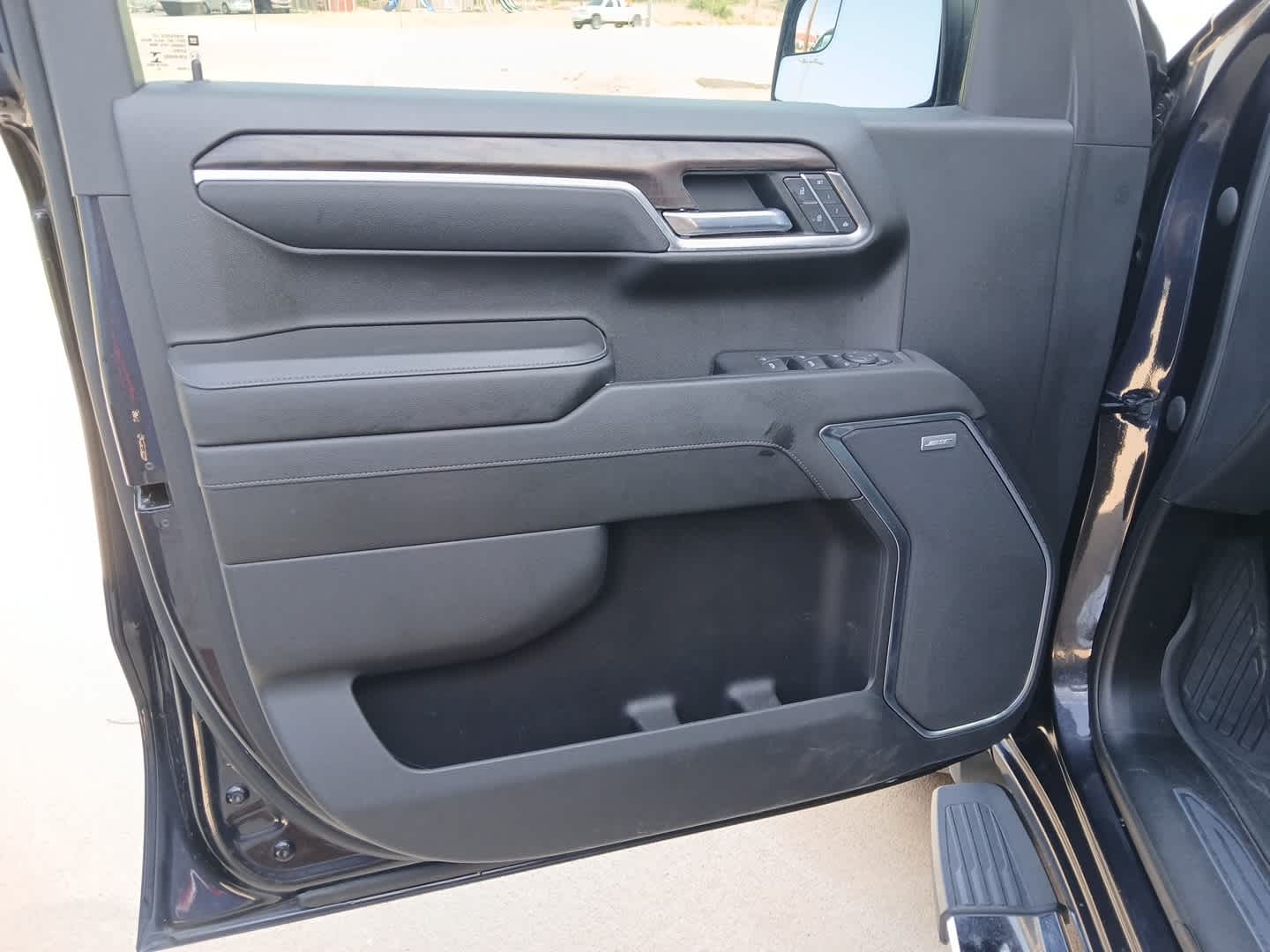 2022 GMC Sierra 1500 4WD Crew Cab Short Box SLT