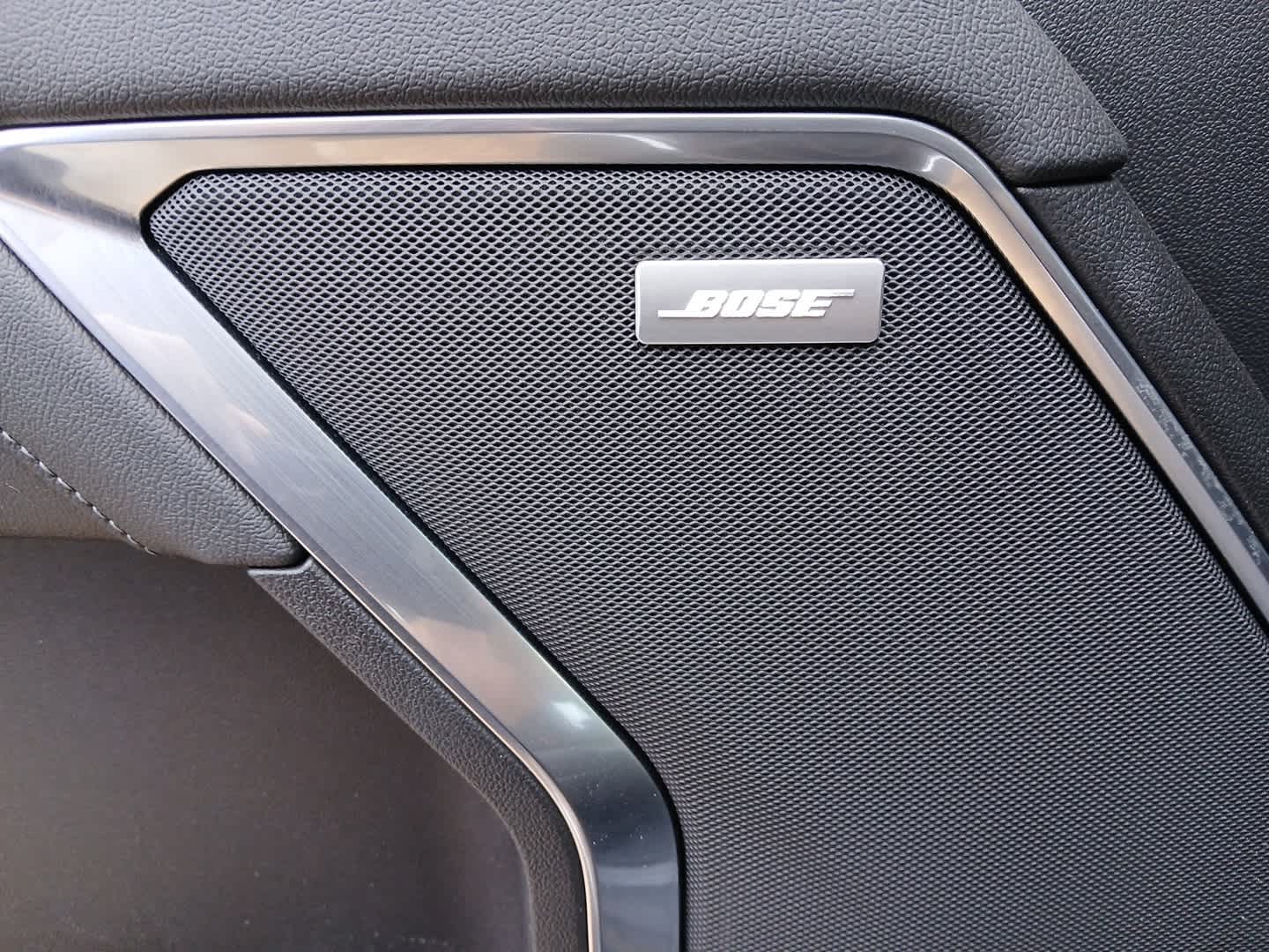 2022 GMC Sierra 1500 4WD Crew Cab Short Box SLT