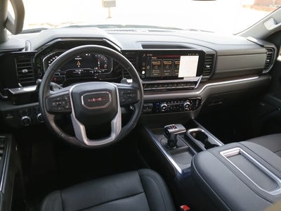 2022 GMC Sierra 1500 4WD Crew Cab Short Box SLT