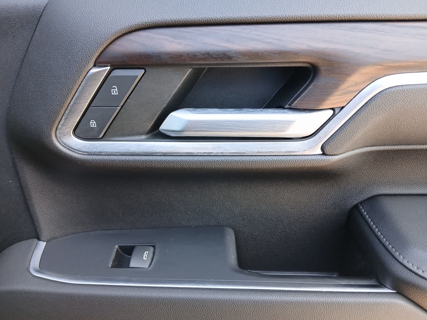 2022 GMC Sierra 1500 4WD Crew Cab Short Box SLT