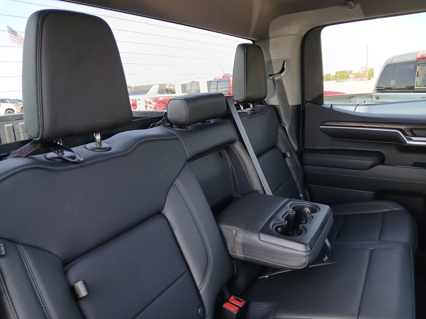 2022 GMC Sierra 1500 4WD Crew Cab Short Box SLT