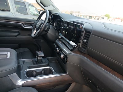 2022 GMC Sierra 1500 4WD Crew Cab Short Box SLT