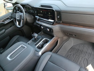 2022 GMC Sierra 1500 4WD Crew Cab Short Box SLT