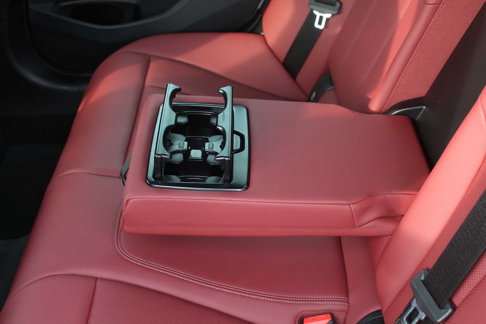 2024 BMW 330i 330i