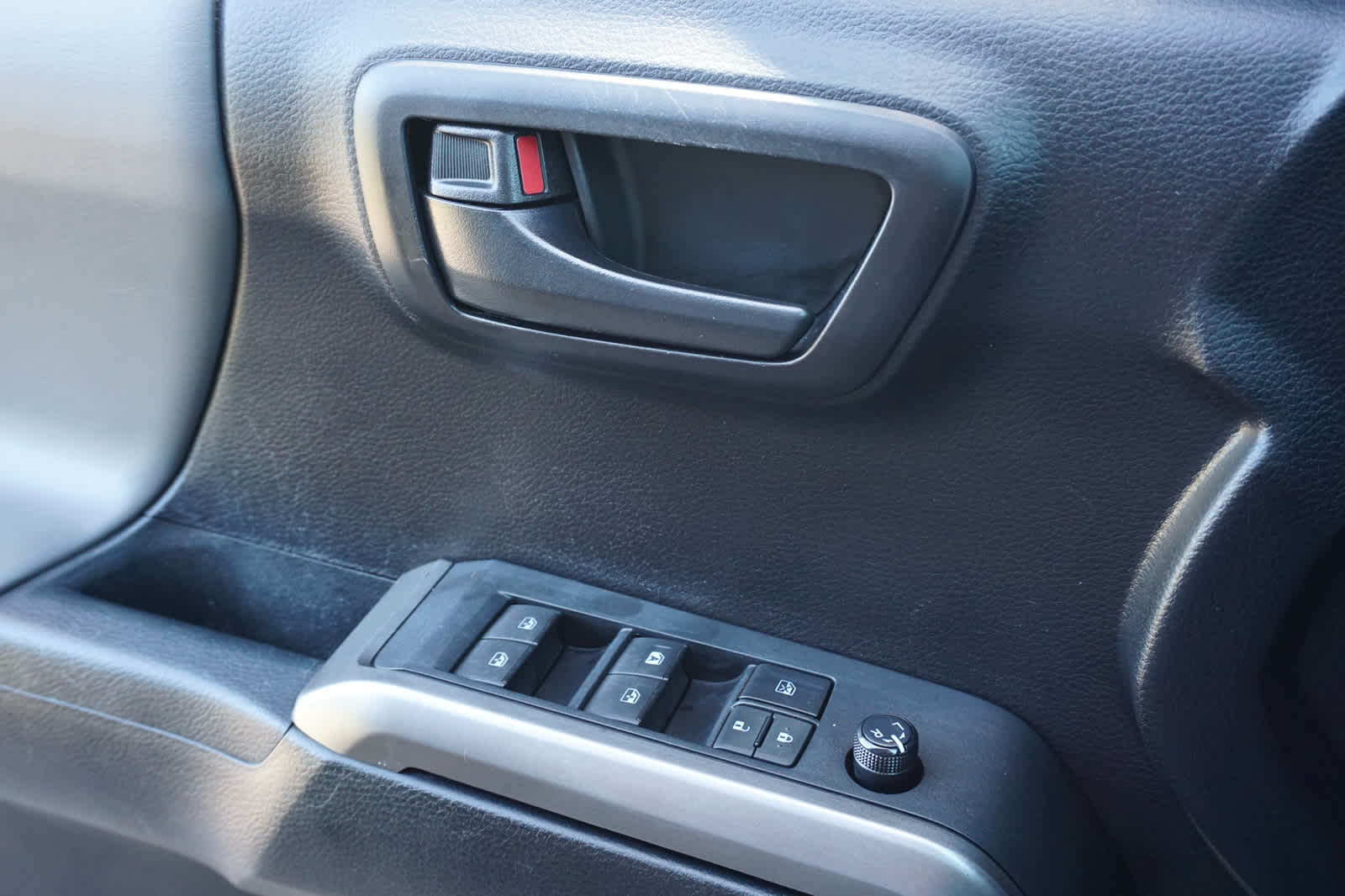 2021 Toyota Tacoma 2WD SR5