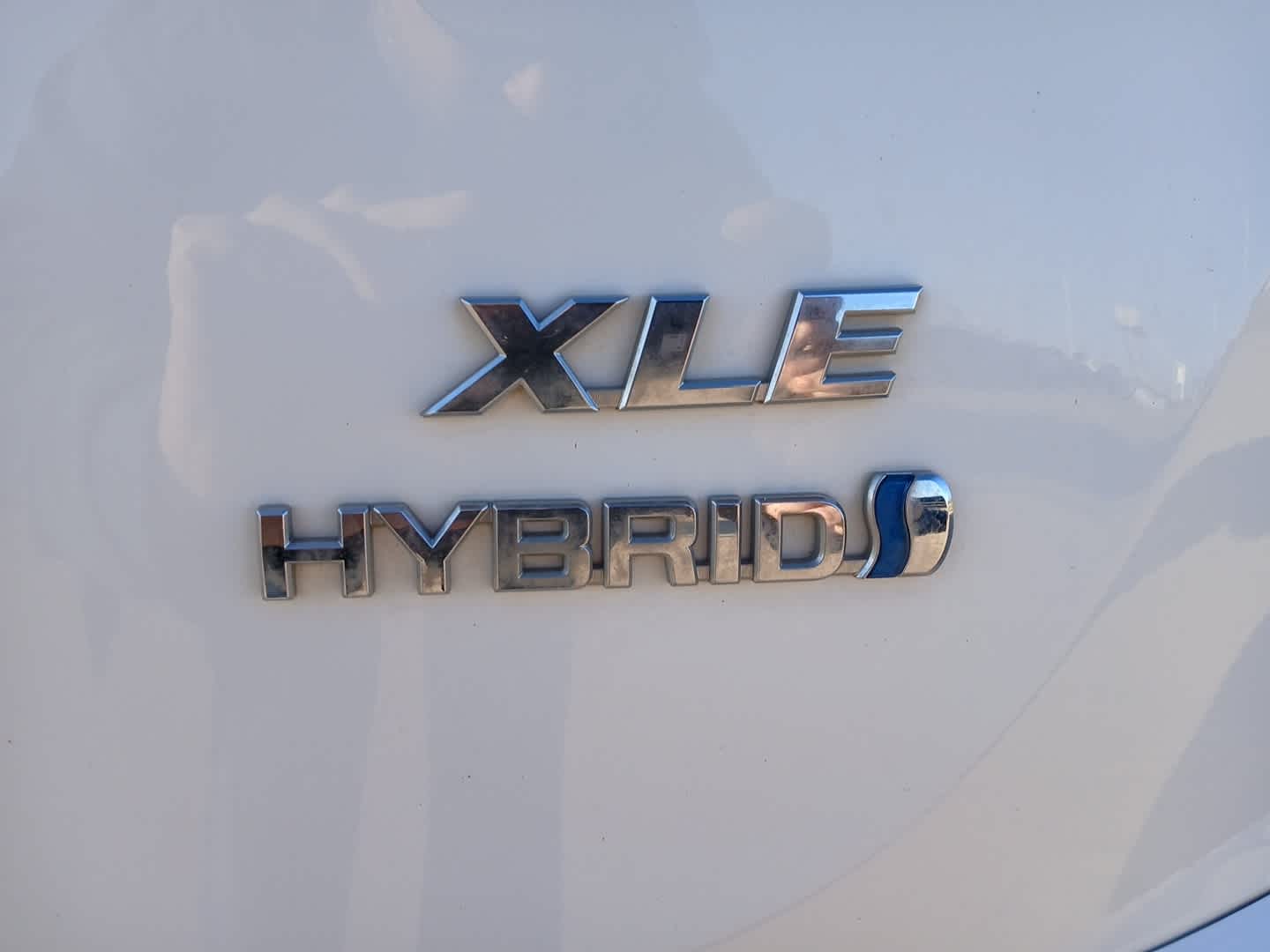 2018 Toyota RAV4 Hybrid XLE