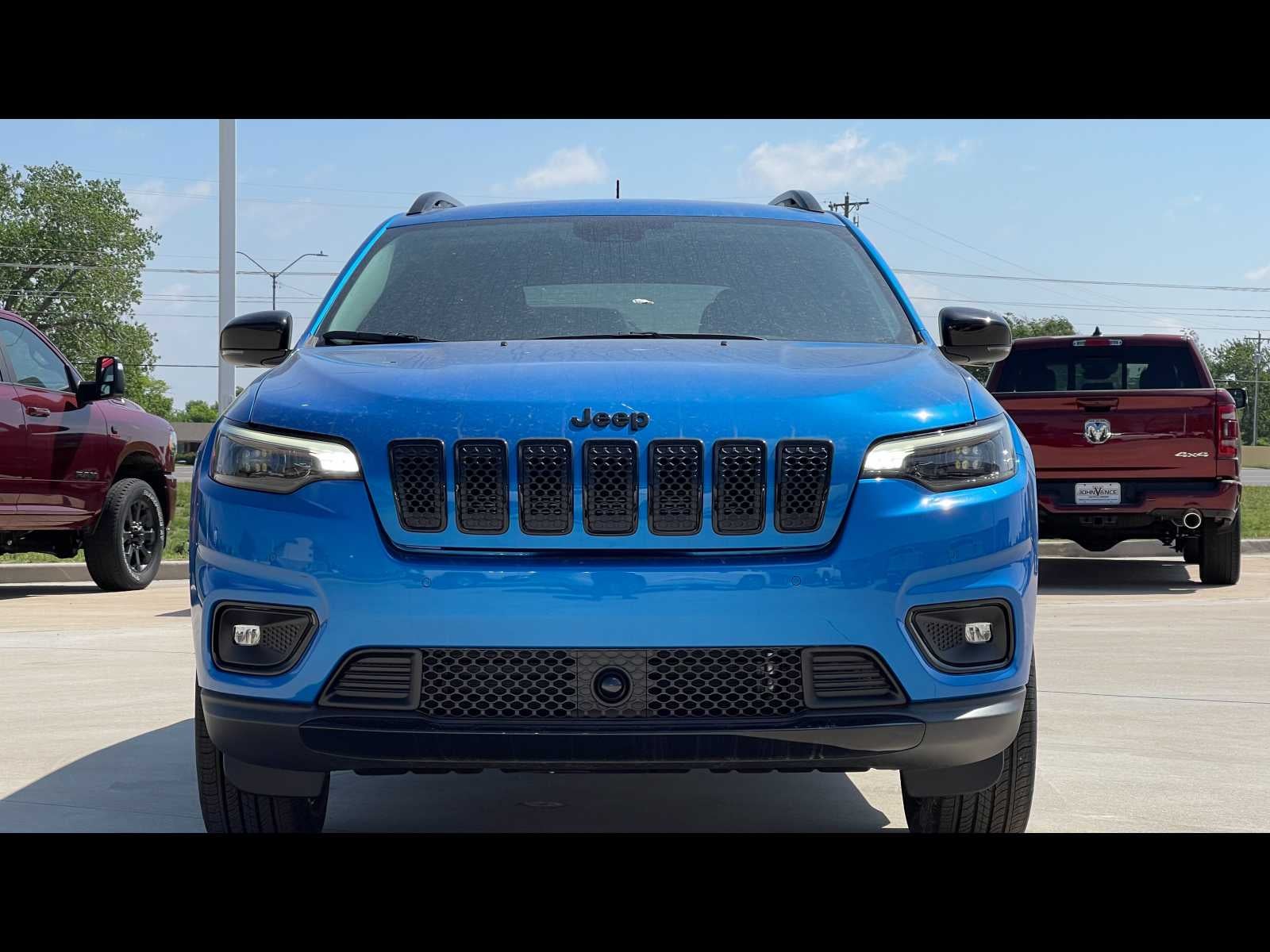 2023 Jeep Cherokee Altitude Lux