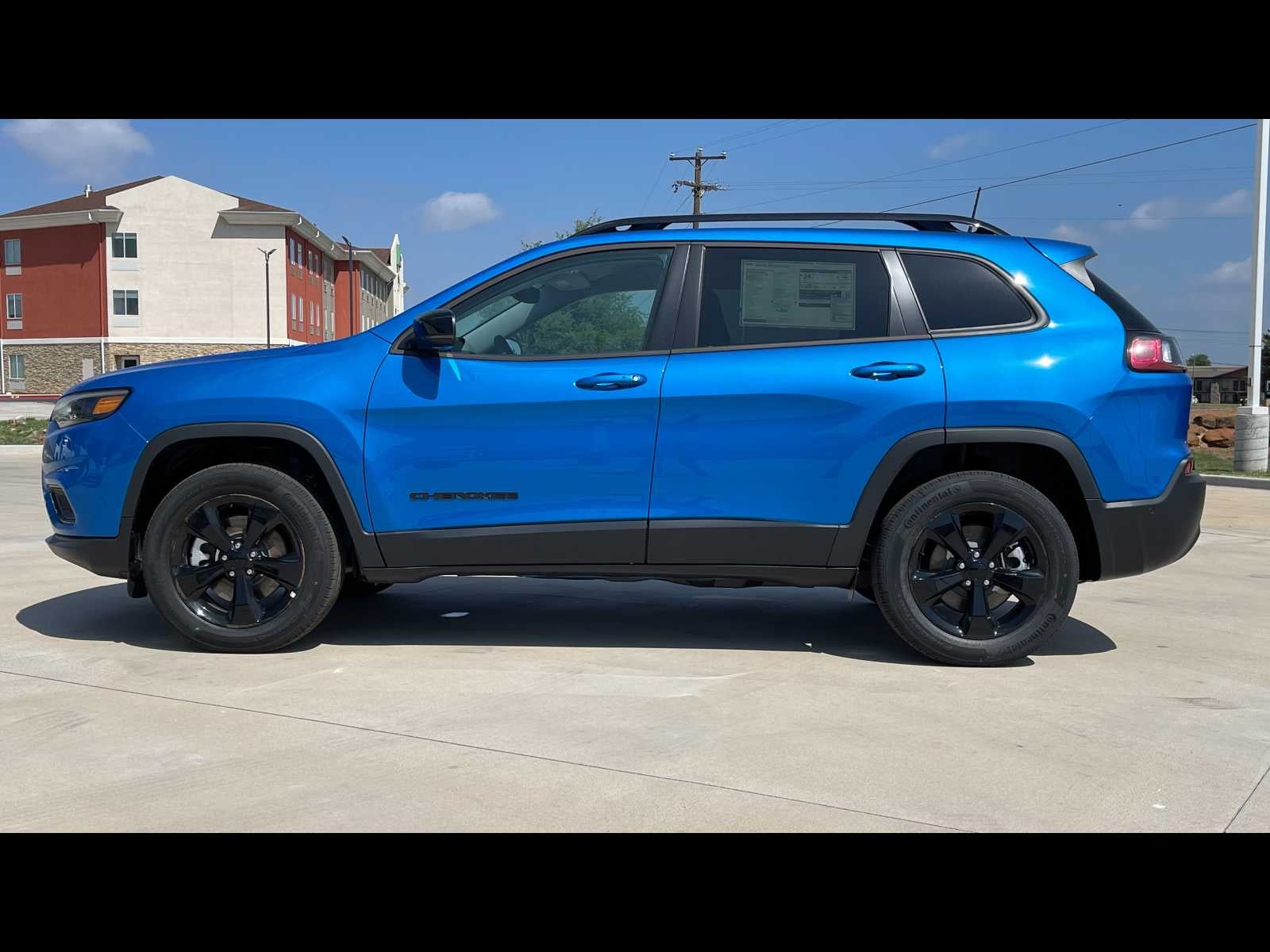2023 Jeep Cherokee Altitude Lux