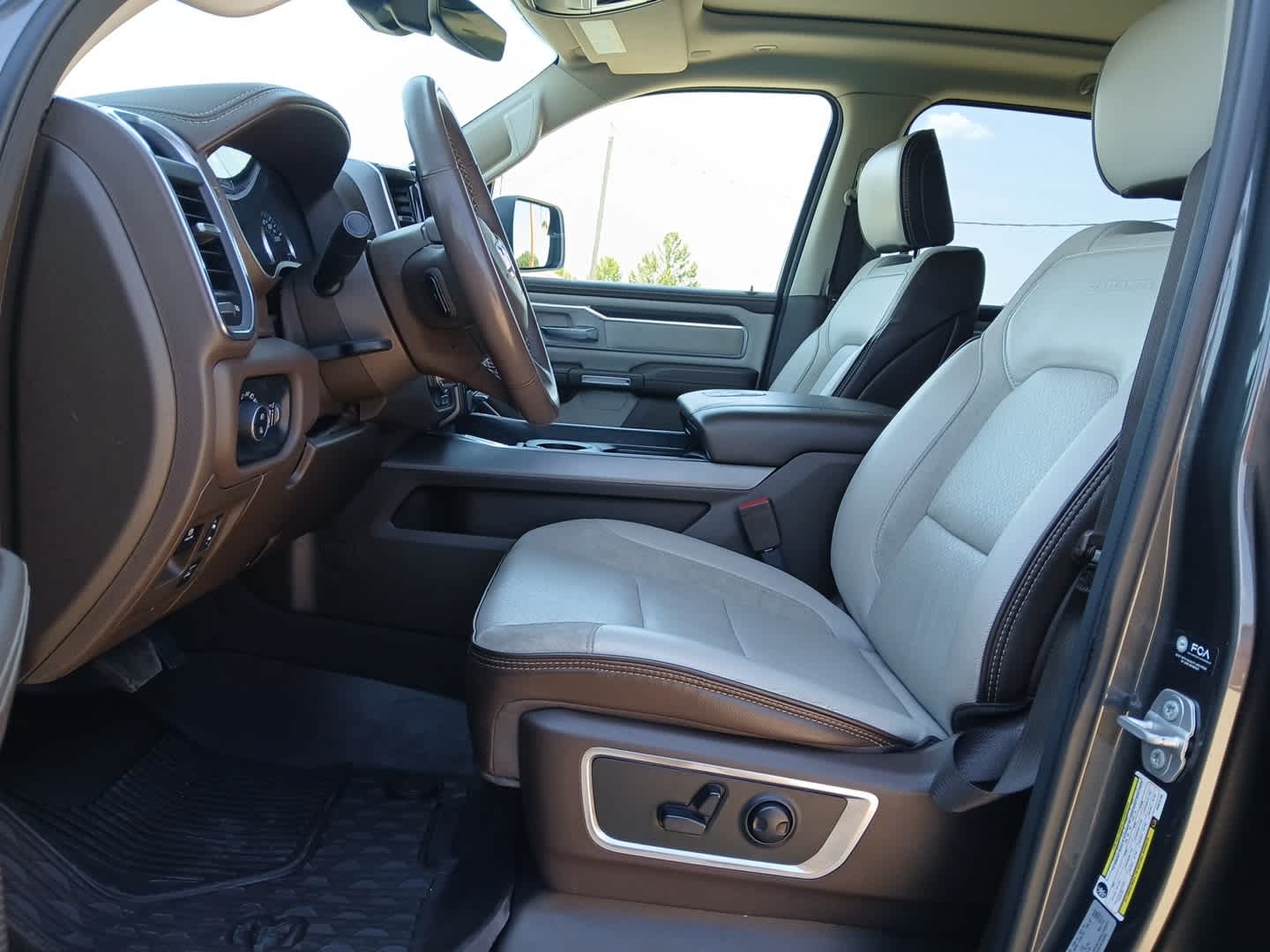 2025 RAM Ram 1500 Laramie