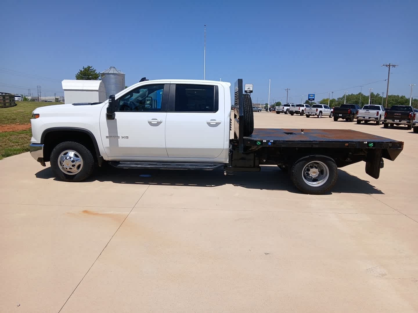 2024 Chevrolet Silverado 3500 HD Chassis Cab LT