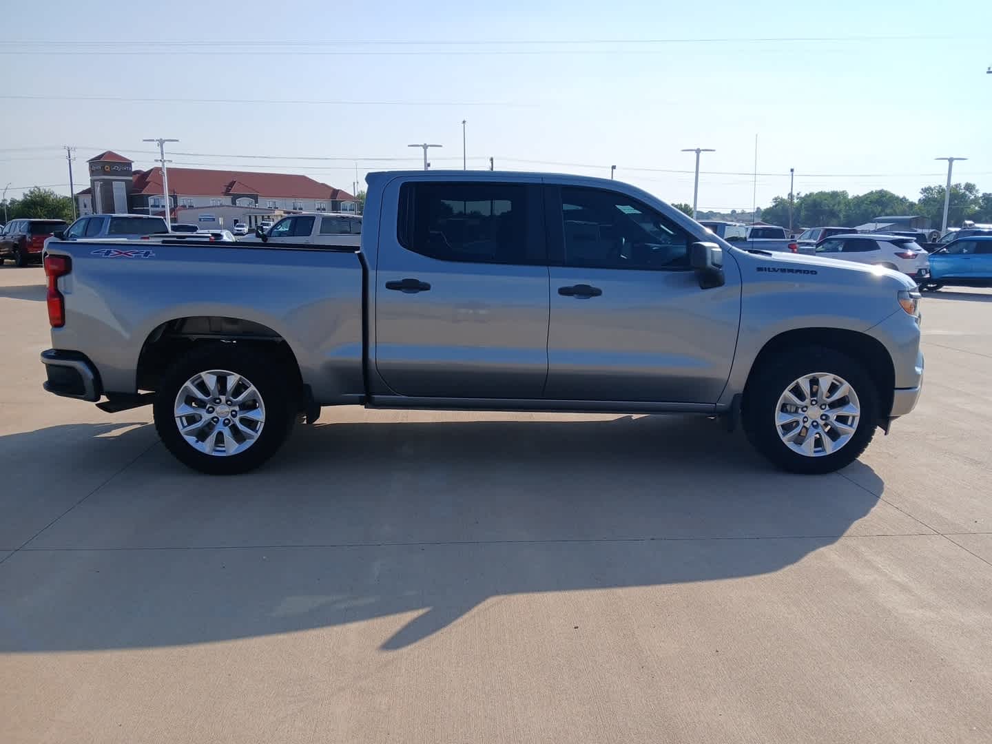 2023 Chevrolet Silverado 1500 Custom