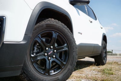 2022 GMC Acadia AT4