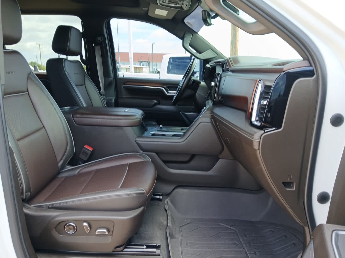 2024 GMC Sierra 2500HD Denali