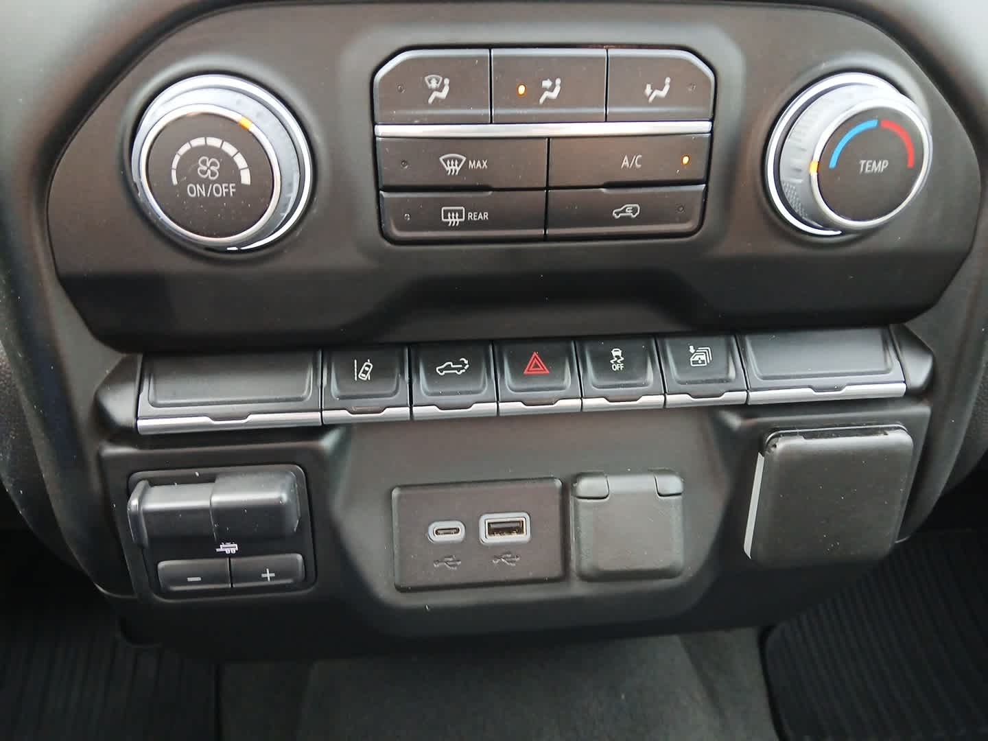 2024 Chevrolet Silverado 2500HD Custom