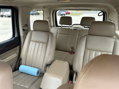 2005 Lincoln Aviator Base