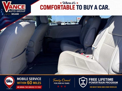 2017 Toyota Sienna XLE Auto Access Seat