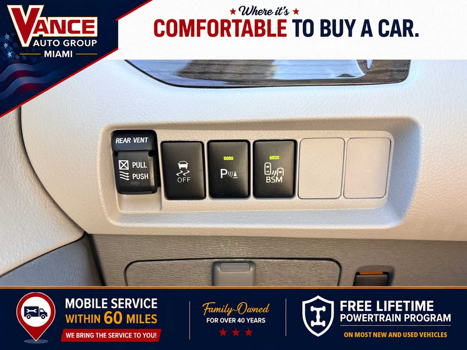 2017 Toyota Sienna XLE Auto Access Seat