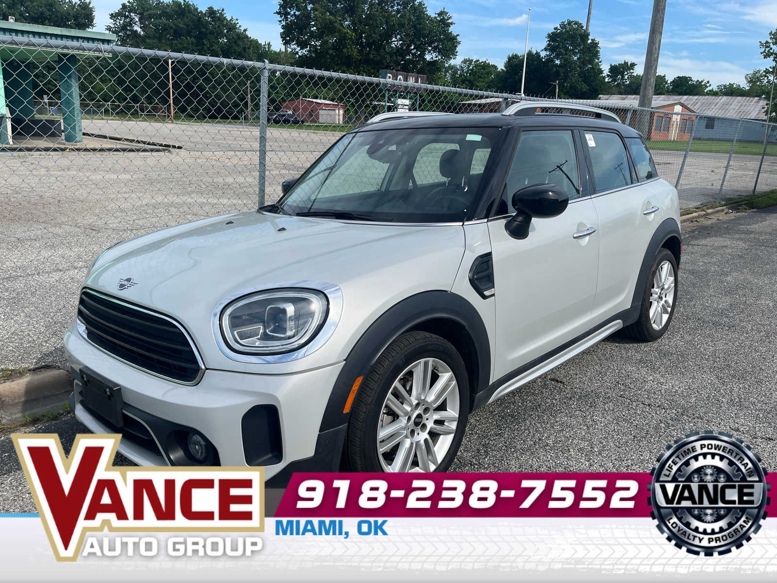 2022 MINI Countryman Cooper's photo
