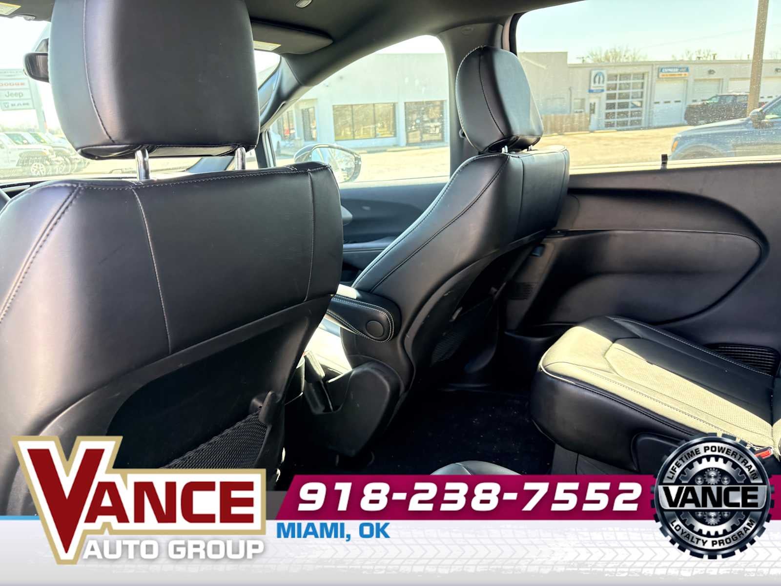 2025 Chrysler Voyager LX