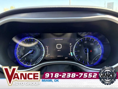 2025 Chrysler Voyager LX