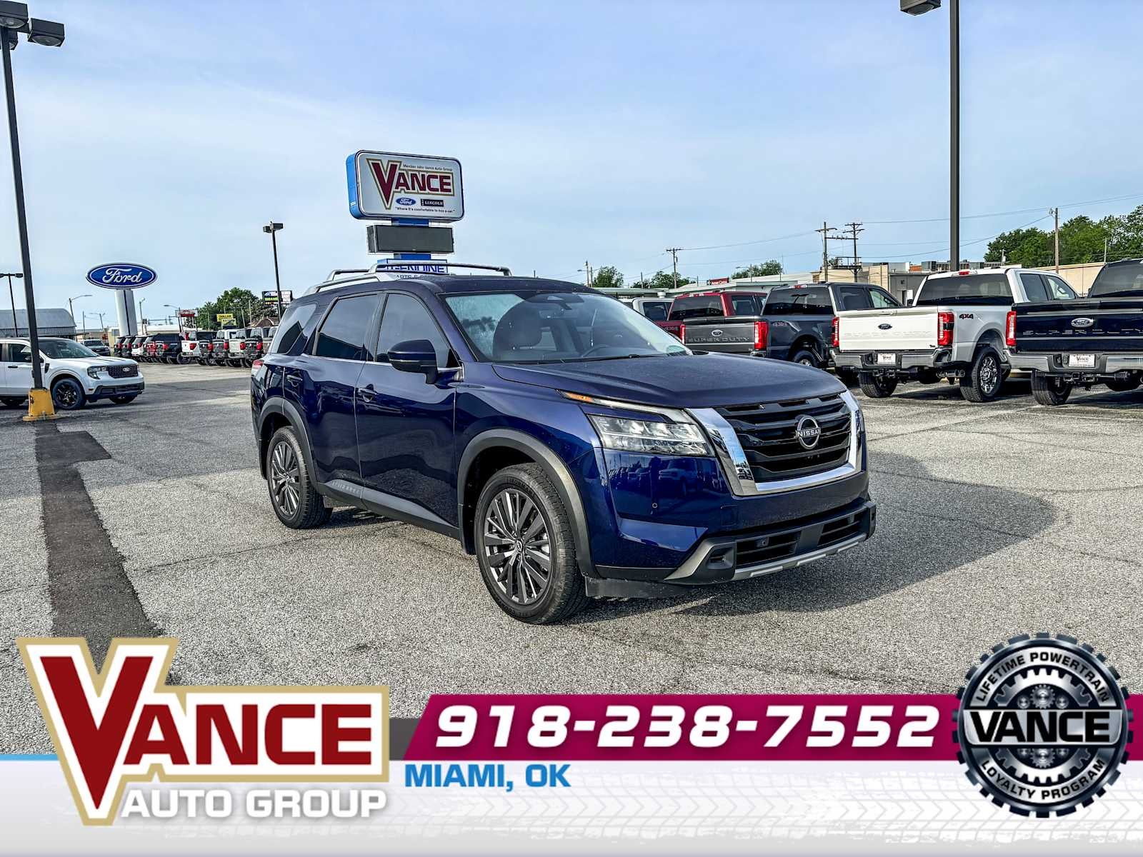 2024 Nissan Pathfinder SL