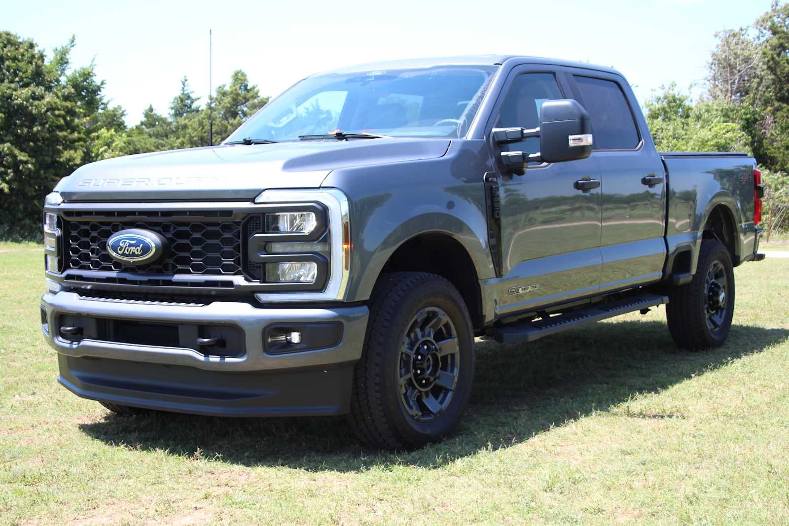 2025 Ford Super Duty F-250 Pickup XL