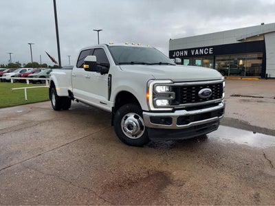 2023 Ford Super Duty F-350 DRW Pickup LARIAT