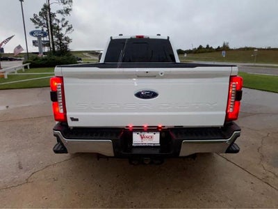2023 Ford Super Duty F-350 DRW Pickup LARIAT