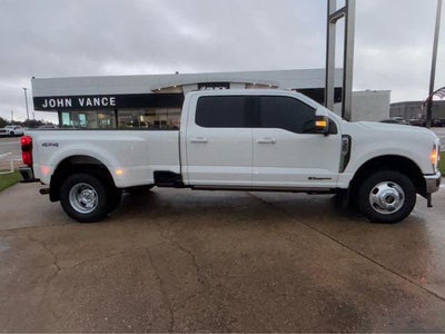2023 Ford Super Duty F-350 DRW Pickup LARIAT