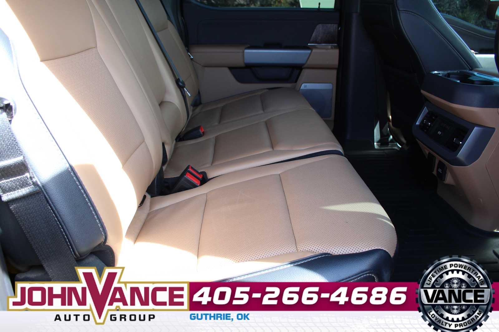 2024 Ford Super Duty F-350 DRW Pickup LARIAT