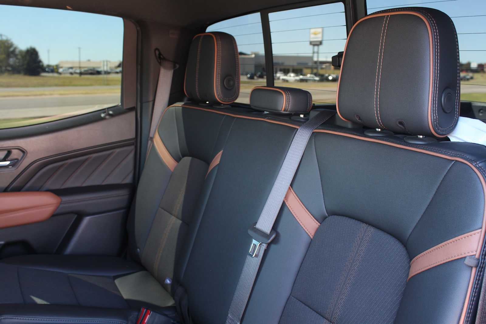 2025 GMC Canyon 4WD AT4