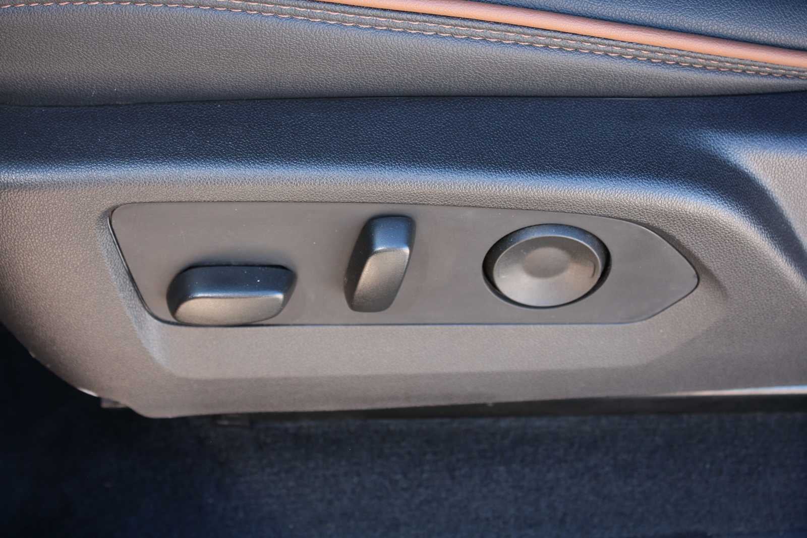 2025 GMC Canyon 4WD AT4