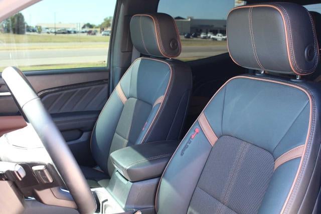 2025 GMC Canyon 4WD AT4